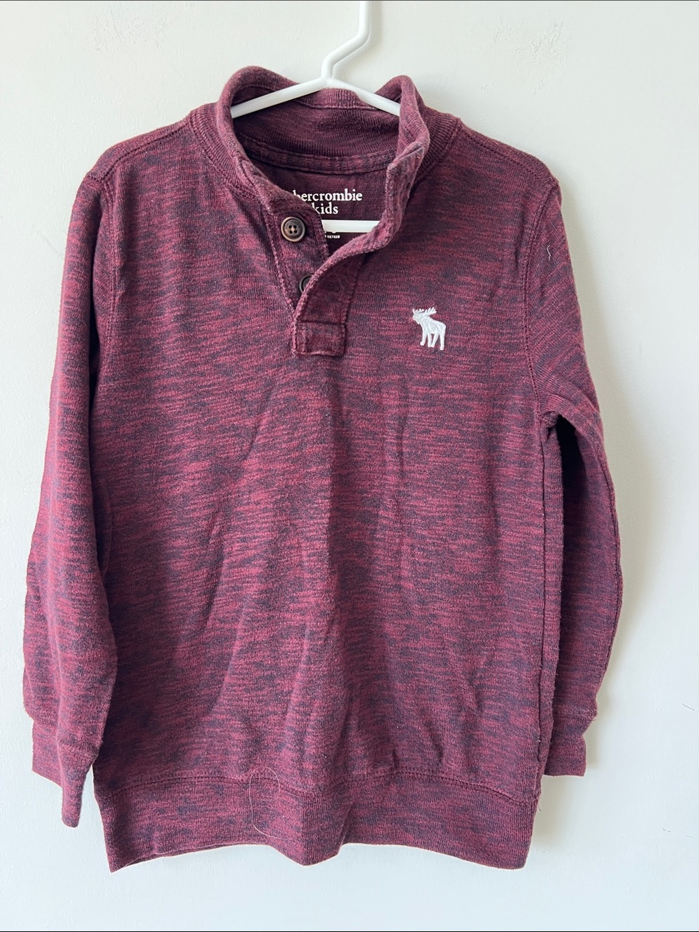 3/$15 Abercrombie Kids Boys Burgundy Mock Neck Button Pullover 5/6